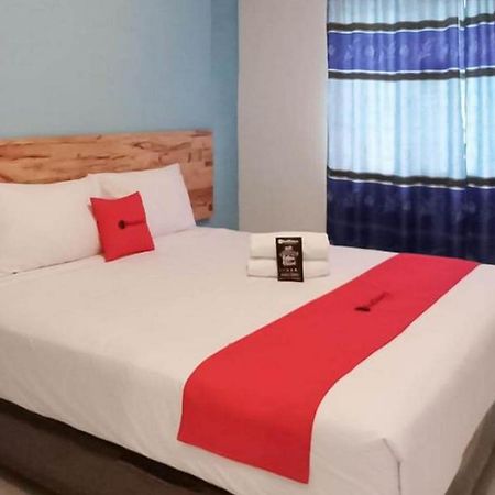 Hotel Reddoorz @ Jalan Brigjend Katamso Medan 2 Extérieur photo